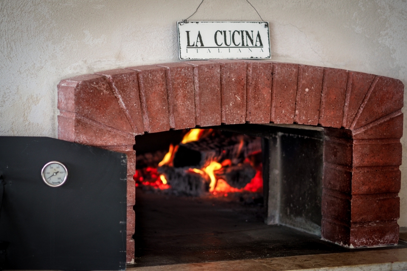 pizzeria-ANDON-min_pizza-oven-1344719